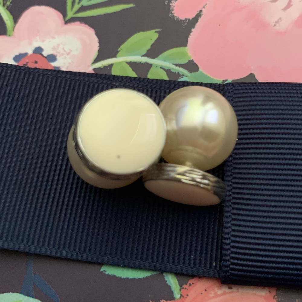 Double sided earrings